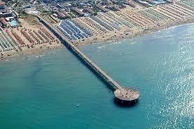 Il Pontile Holidays Apartment Marina di Pietrasanta Eksteriør bilde
