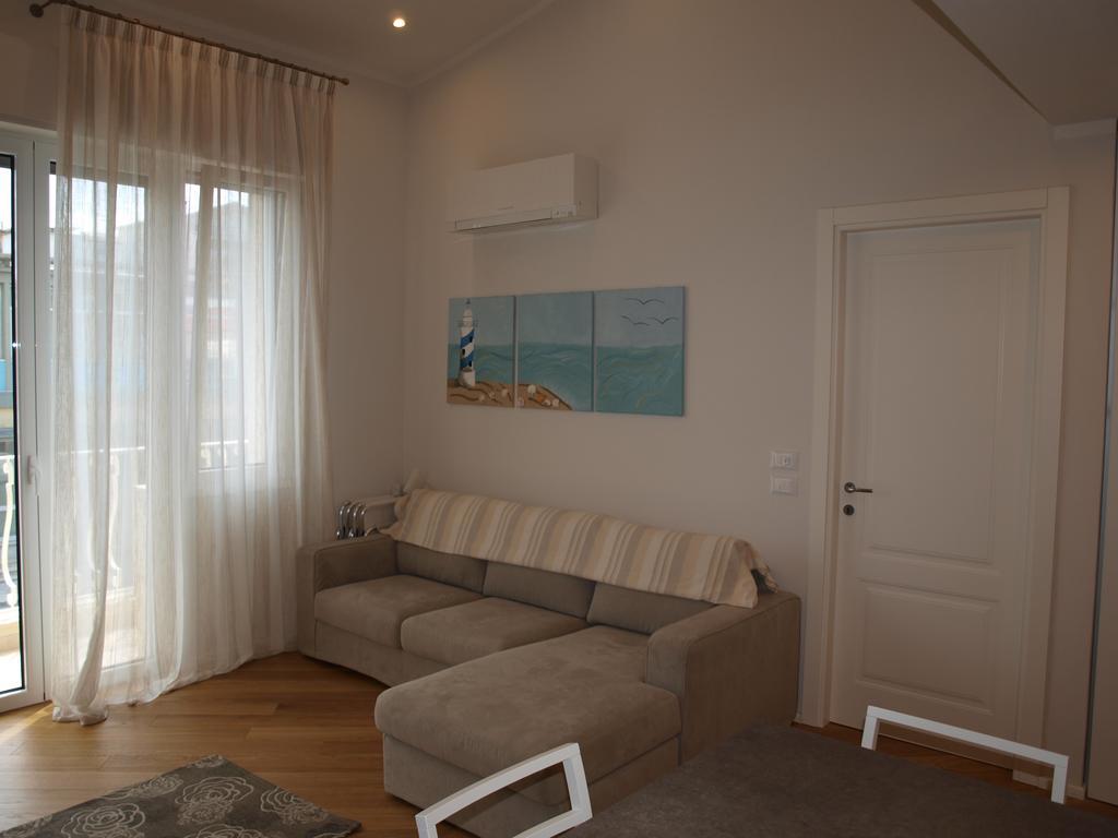 Il Pontile Holidays Apartment Marina di Pietrasanta Rom bilde