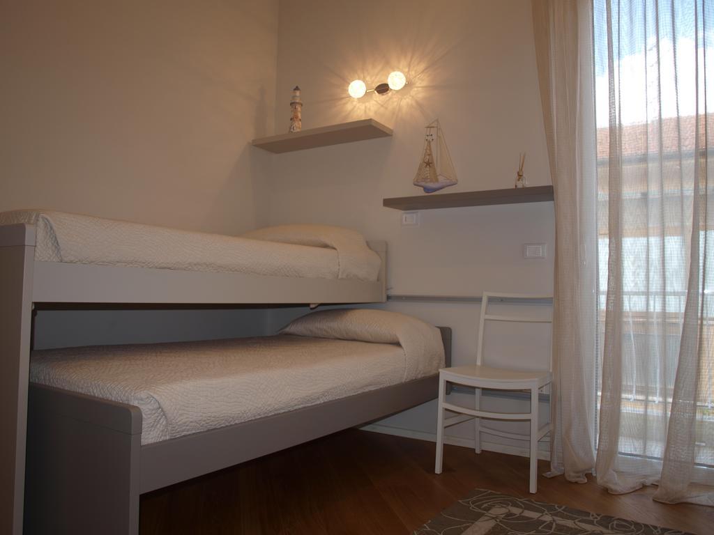 Il Pontile Holidays Apartment Marina di Pietrasanta Eksteriør bilde